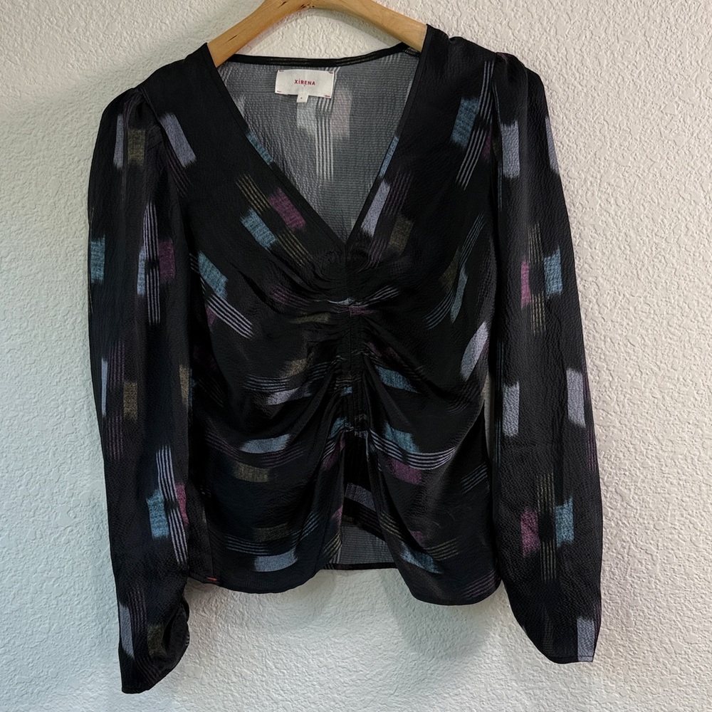 Xirena Women's Prisca Ruched Long Sleeve Abstract Top Blouse Sz S Silk V Neck
